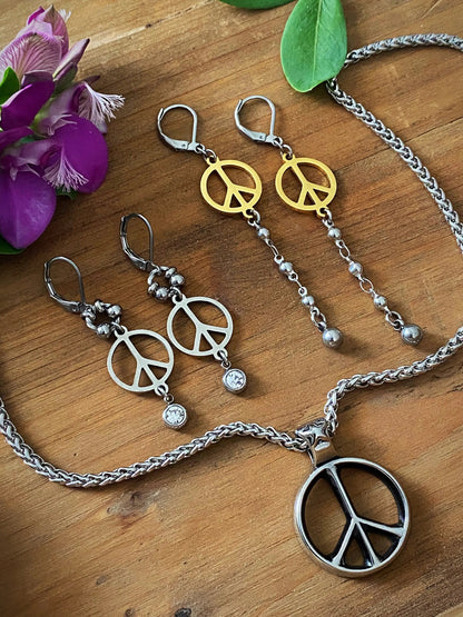 CLASSIC PEACE NECKLACE